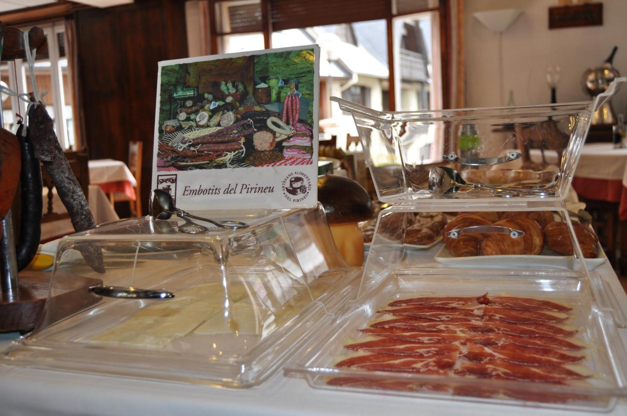 Hosteria Catalana Bossòst Exteriör bild