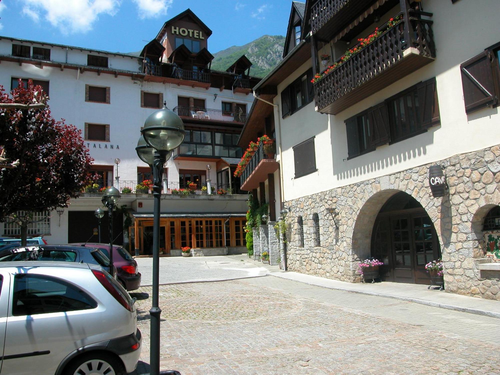Hosteria Catalana Bossòst Exteriör bild