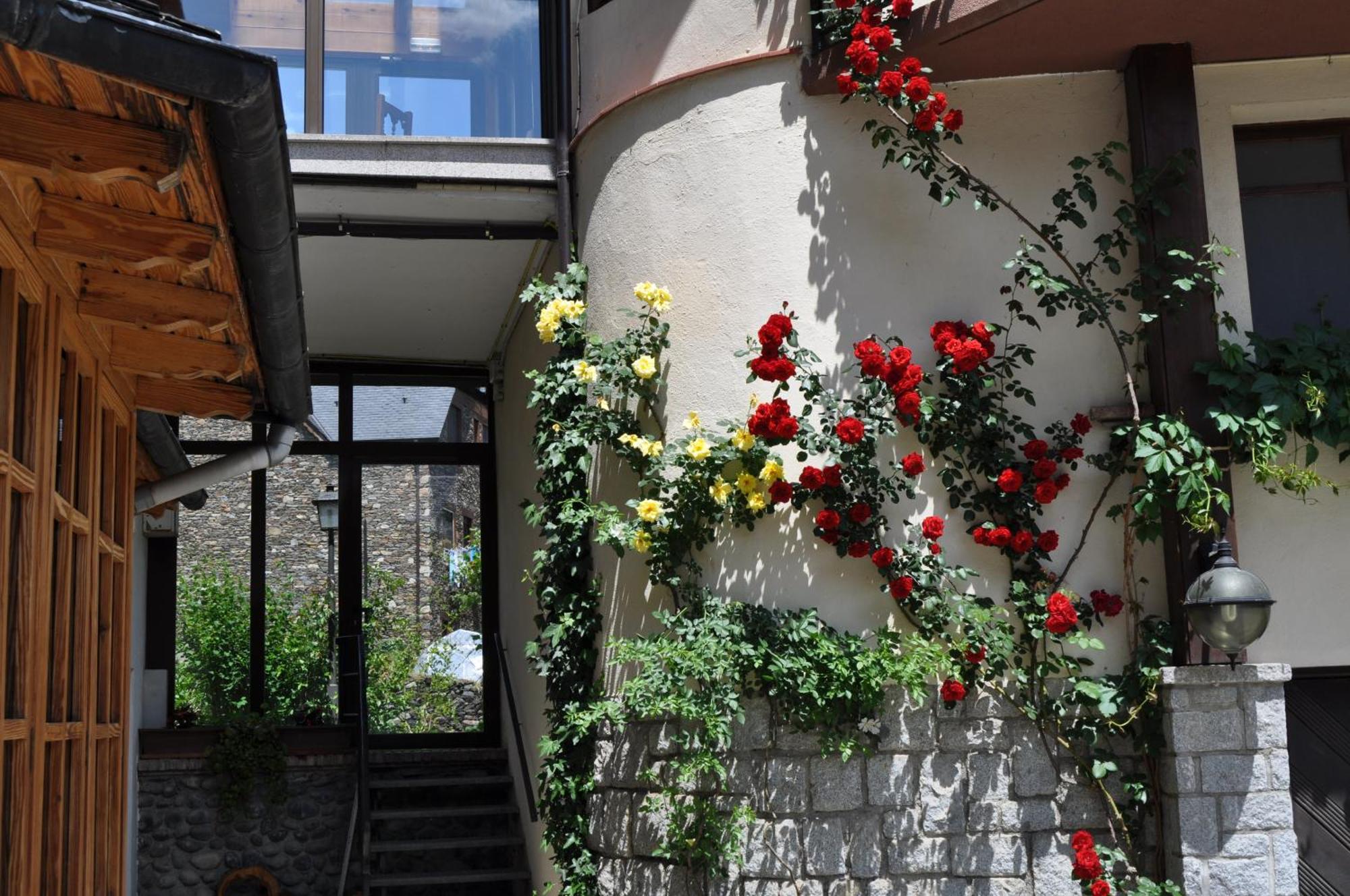 Hosteria Catalana Bossòst Exteriör bild